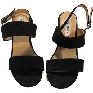 STEVE MADDEN STRAP WEDGE BLACK